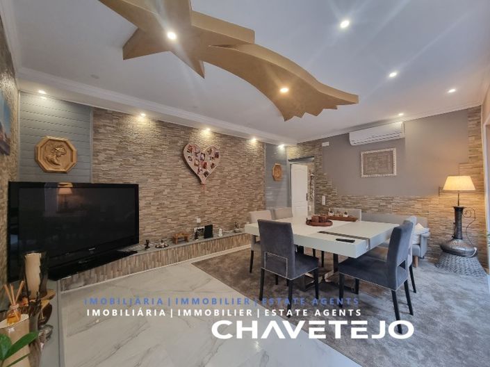 Image No.20-3 Bed House for sale