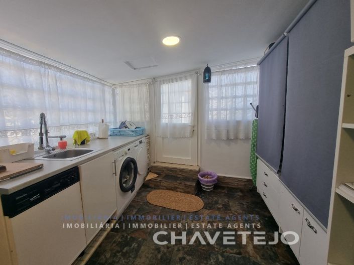 Image No.31-3 Bed House for sale