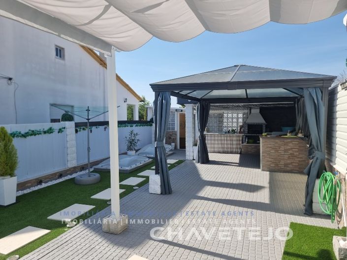 Image No.42-3 Bed House for sale