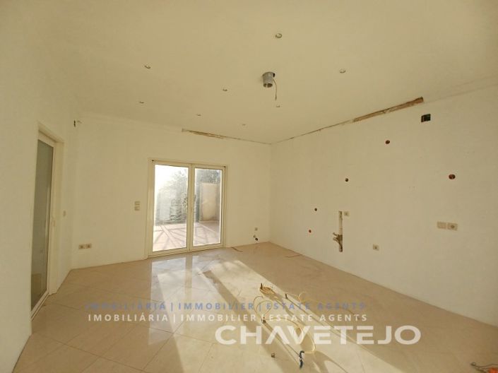 Image No.16-3 Bed House for sale