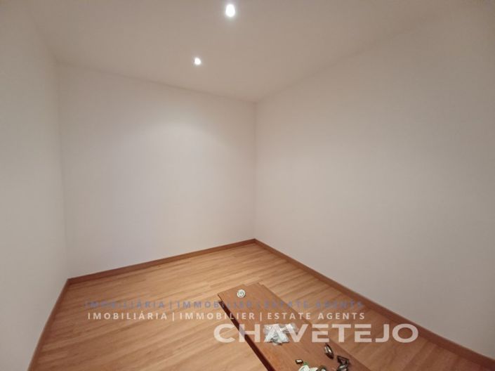 Image No.32-3 Bed House for sale