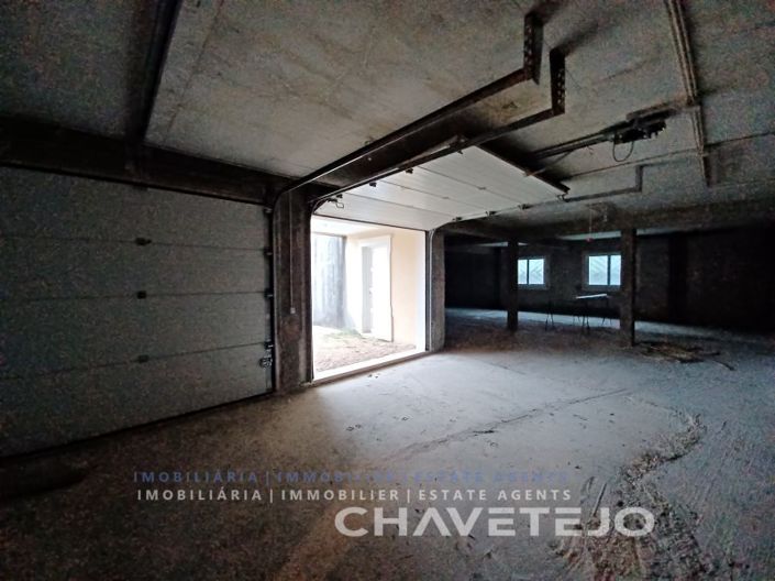 Image No.46-3 Bed House for sale