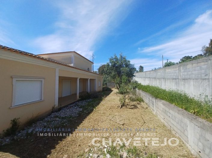 Image No.52-3 Bed House for sale