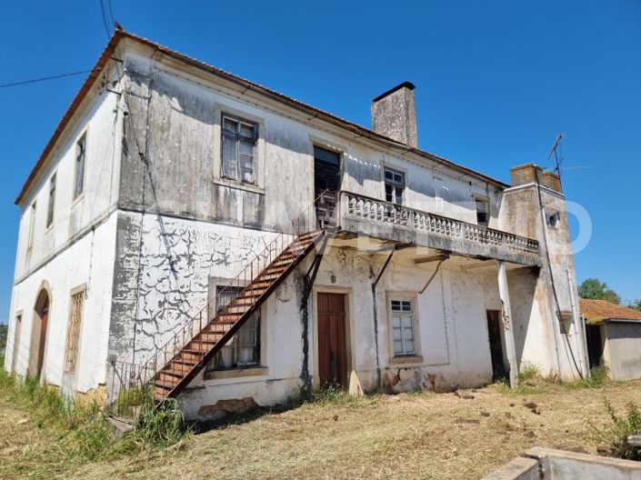Image No.1-6 Bed House for sale