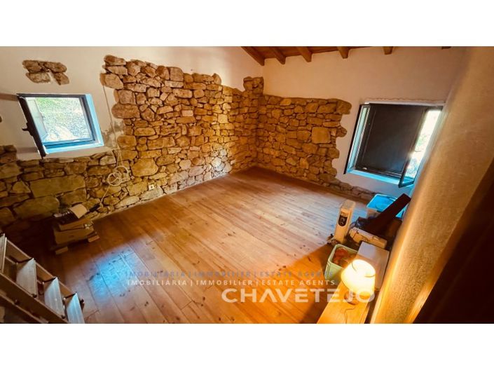 Image No.12-2 Bed Farmhouse for sale