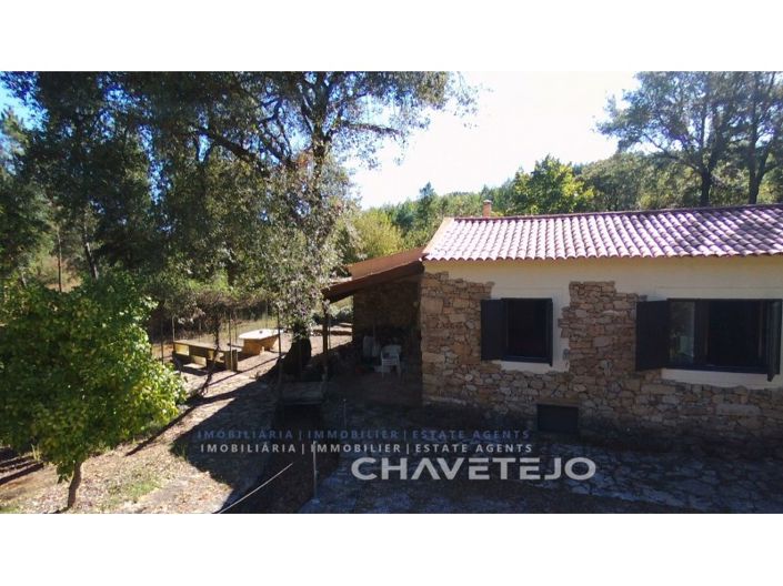 Image No.20-2 Bed Farmhouse for sale