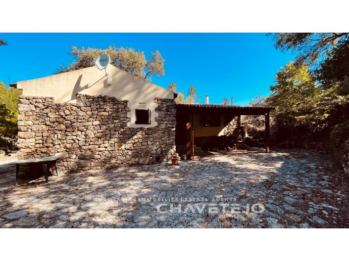 Image No.21-2 Bed Farmhouse for sale