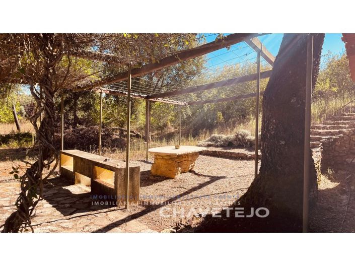 Image No.24-2 Bed Farmhouse for sale