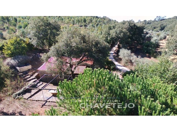 Image No.31-2 Bed Farmhouse for sale