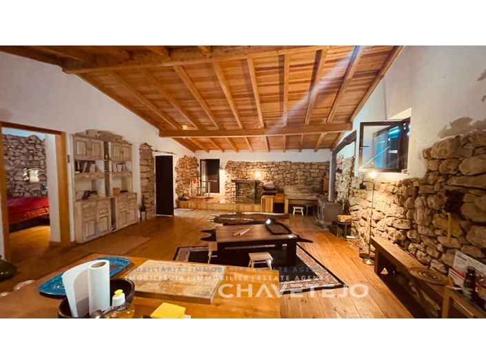 Image No.7-2 Bed Farmhouse for sale