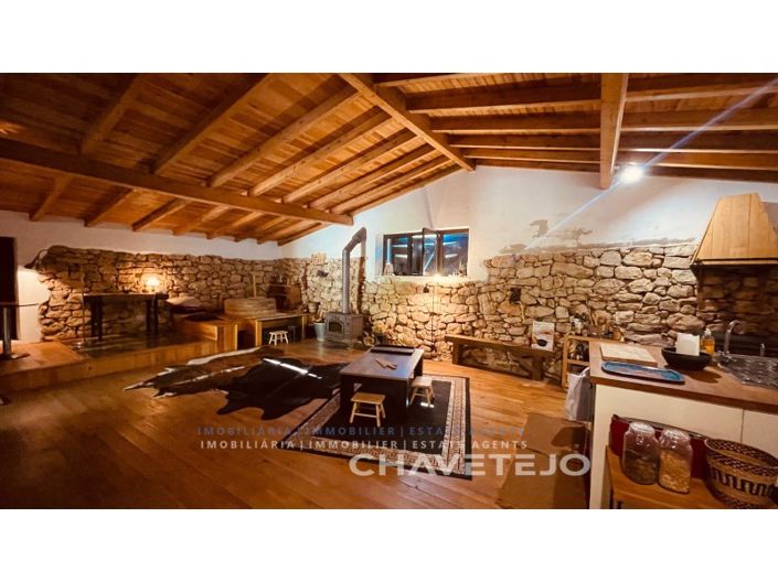 Image No.8-2 Bed Farmhouse for sale