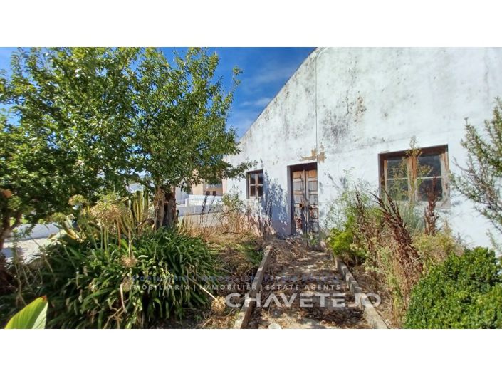 Image No.16-4 Bed House for sale