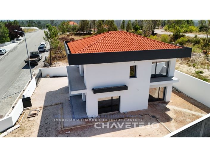 Image No.13-4 Bed House for sale