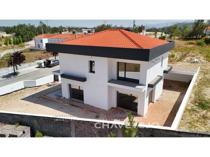 Image No.14-4 Bed House for sale