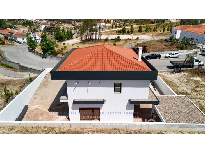 Image No.16-4 Bed House for sale
