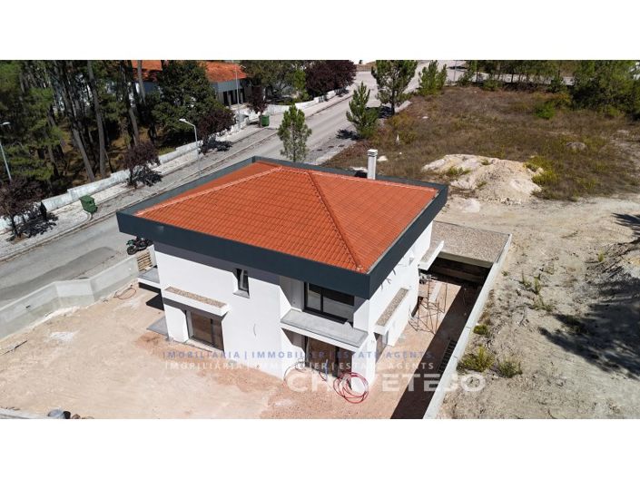 Image No.17-4 Bed House for sale