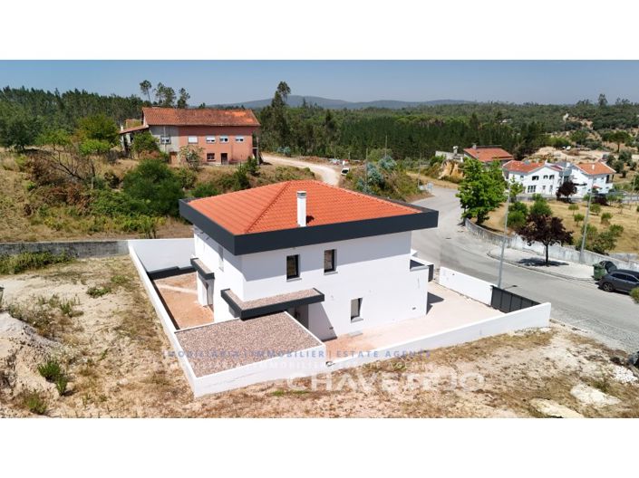 Image No.18-4 Bed House for sale