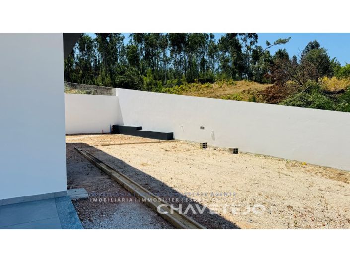 Image No.22-4 Bed House for sale