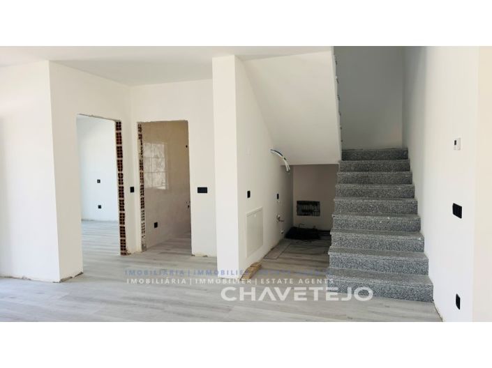 Image No.29-4 Bed House for sale