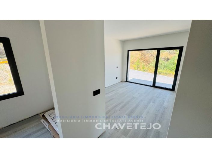 Image No.33-4 Bed House for sale