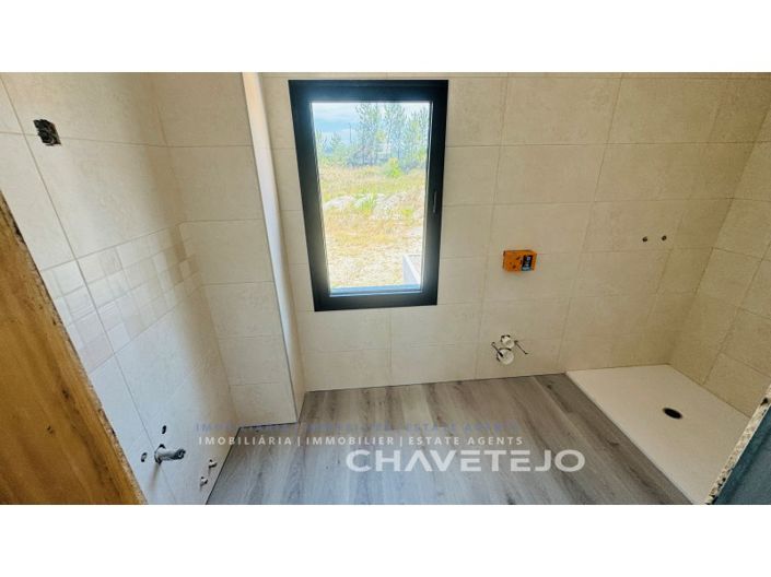 Image No.36-4 Bed House for sale