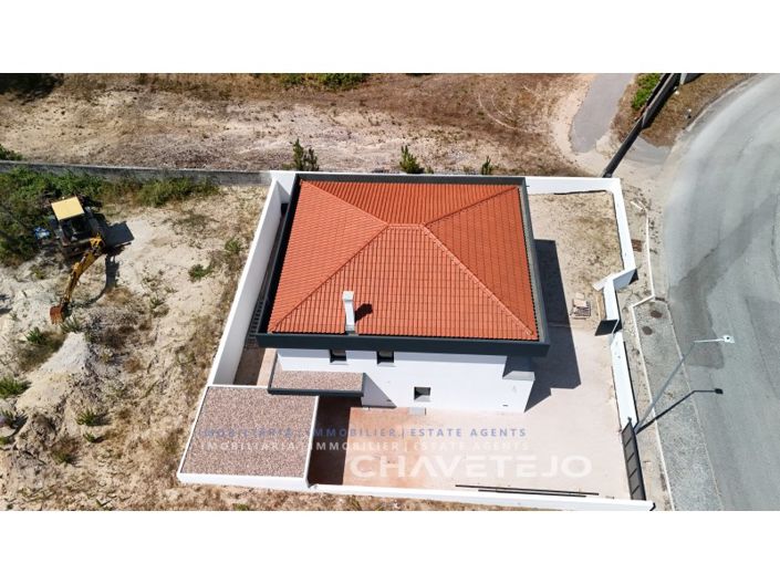 Image No.5-4 Bed House for sale