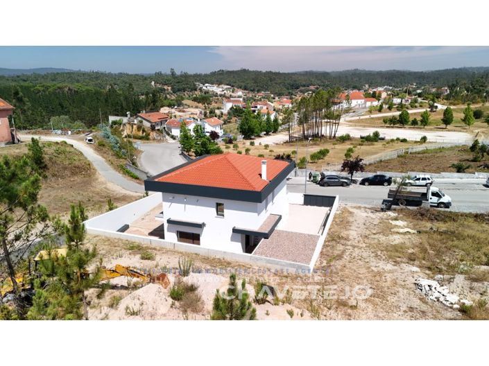 Image No.7-4 Bed House for sale