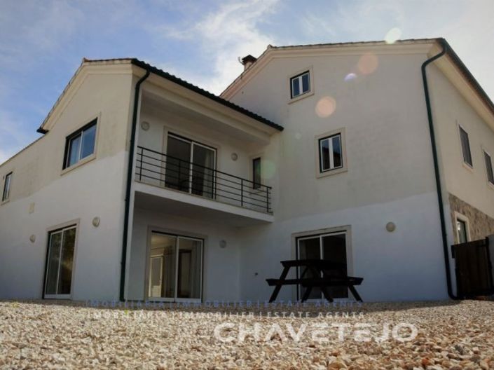Image No.1-6 Bed House for sale