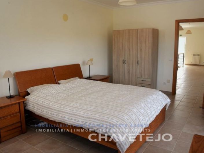 Image No.20-6 Bed House for sale