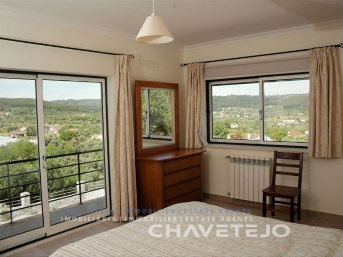 Image No.21-6 Bed House for sale