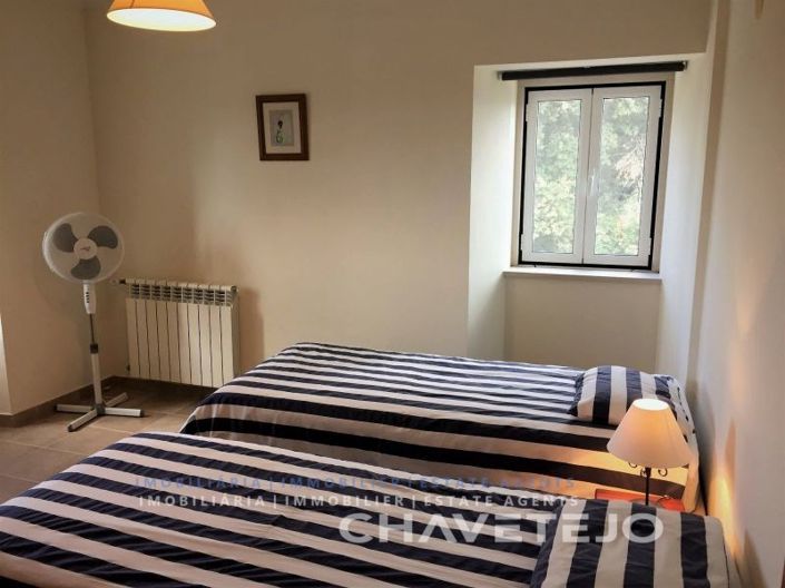 Image No.24-6 Bed House for sale