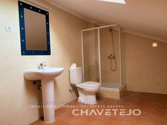 Image No.29-6 Bed House for sale