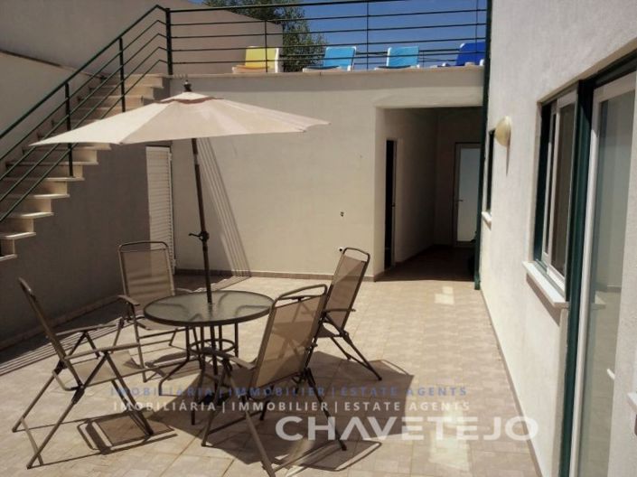 Image No.6-6 Bed House for sale