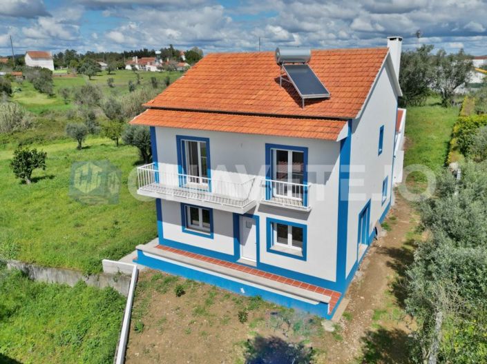 Image No.1-3 Bed House for sale