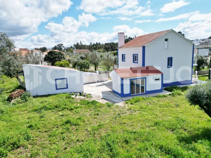Image No.1-3 Bed House for sale