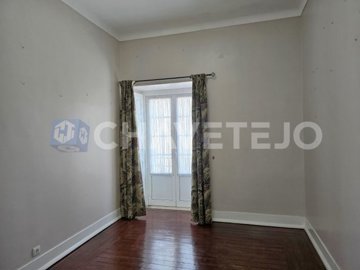 id94959701-0000-0500-0000-000015579658