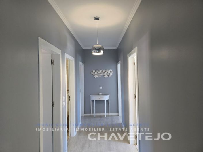 Image No.15-4 Bed House for sale