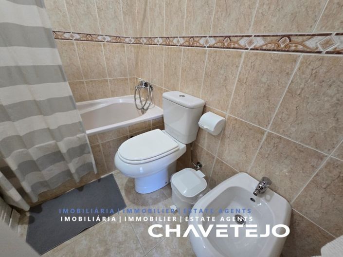 Image No.20-4 Bed House for sale