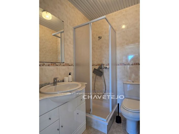 Image No.26-4 Bed House for sale