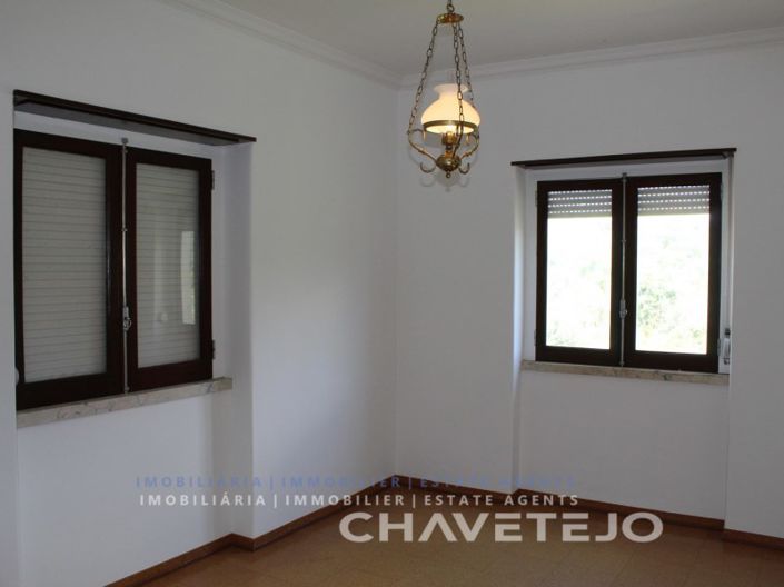 Image No.21-7 Bed House for sale