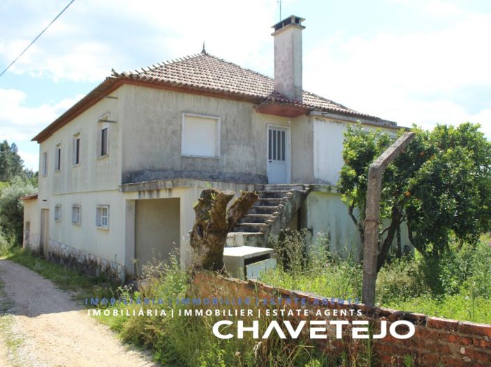 Image No.7-7 Bed House for sale