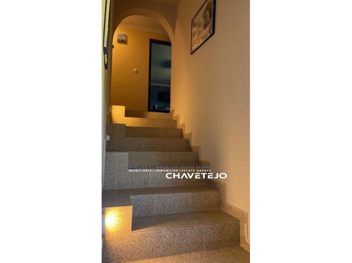 Image No.17-6 Bed Farmhouse for sale