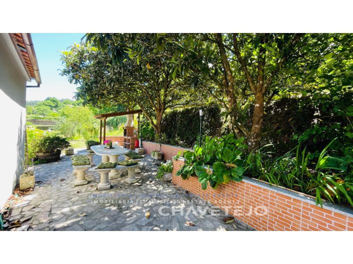 Image No.42-6 Bed Farmhouse for sale