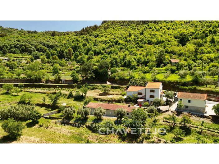 Image No.63-6 Bed Farmhouse for sale