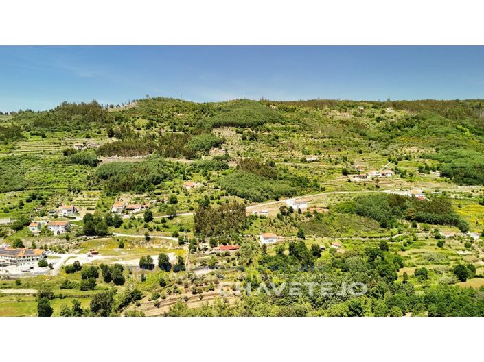 Image No.65-6 Bed Farmhouse for sale