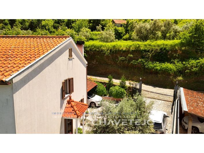 Image No.73-6 Bed Farmhouse for sale