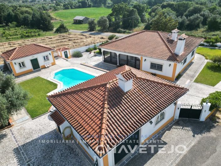 Image No.1-3 Bed House for sale