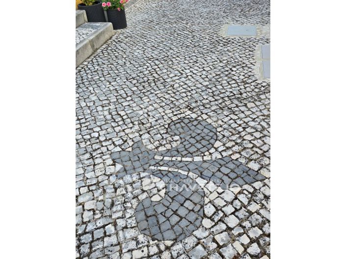 Image No.72-3 Bed House for sale