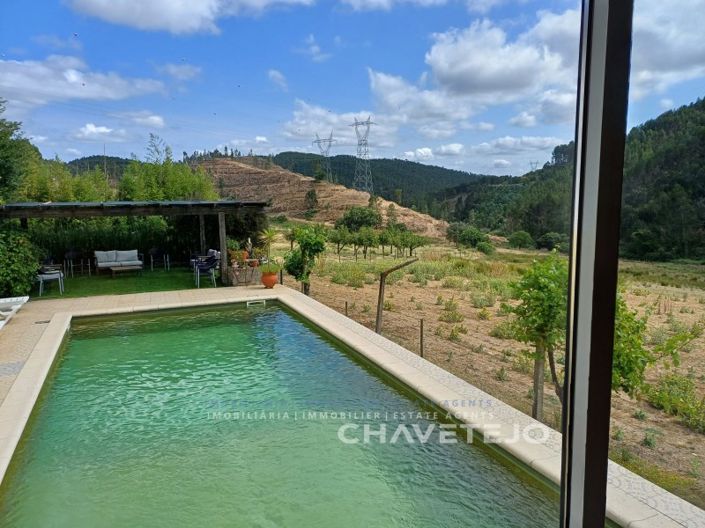 Image No.40-10 Bed Farmhouse for sale