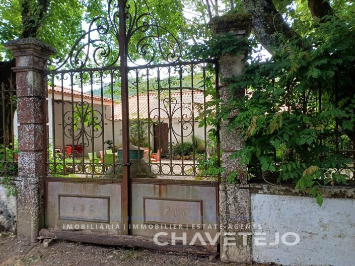 Image No.5-10 Bed Farmhouse for sale